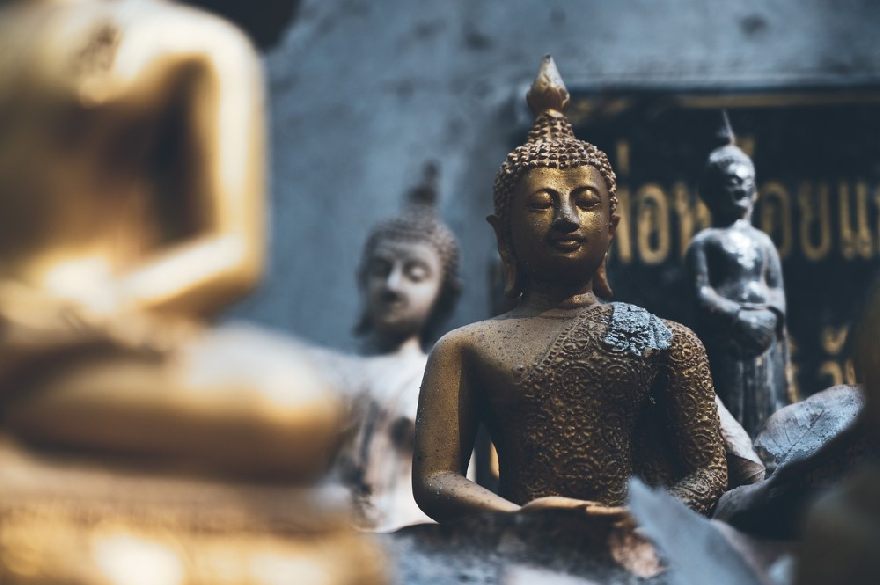 Boeddha-standbeeld in Bangkok, Thailand.